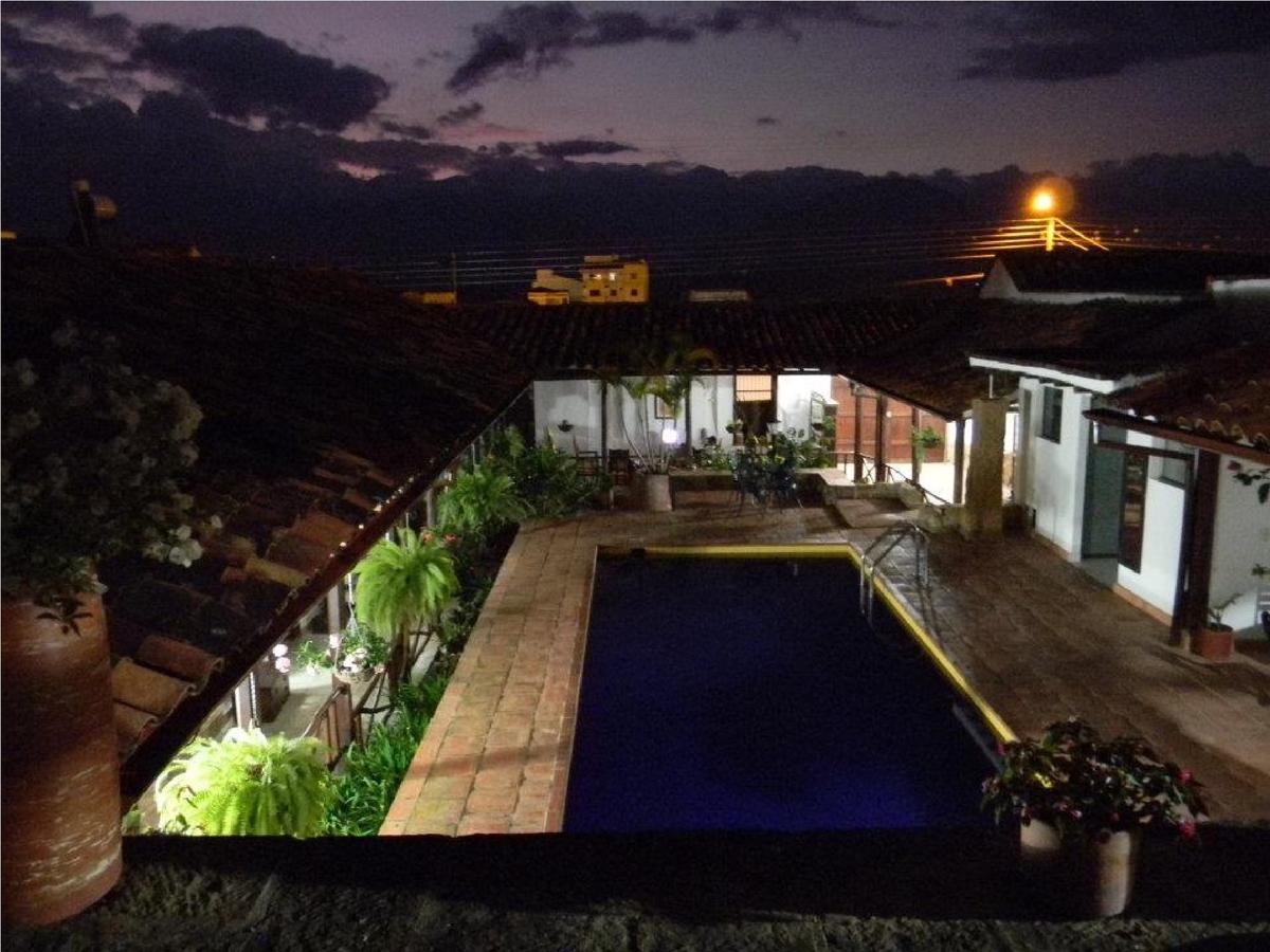 La Serrana Hostal Spa Socorro Exteriör bild